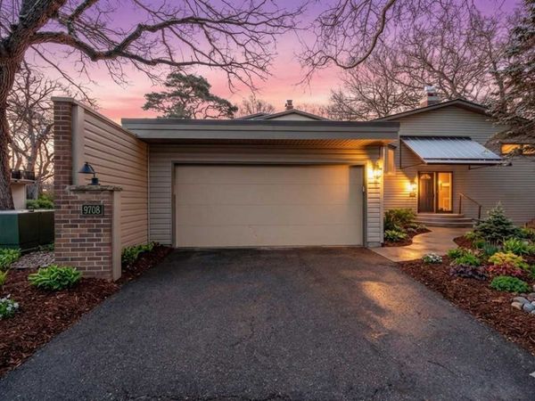 9708 Mill Creek Drive, Eden Prairie, MN 55347
