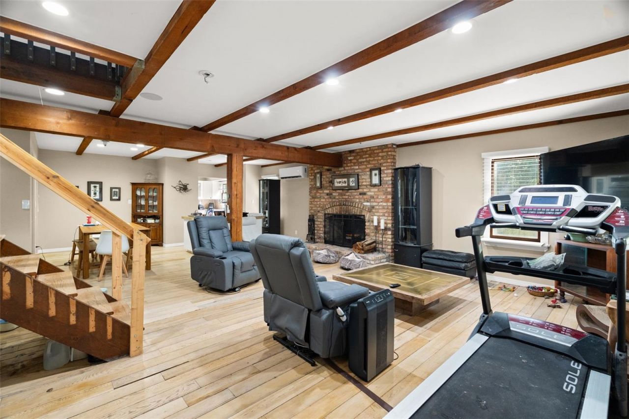 6890 County Road 95, Palm Harbor, FL 34684 Photo