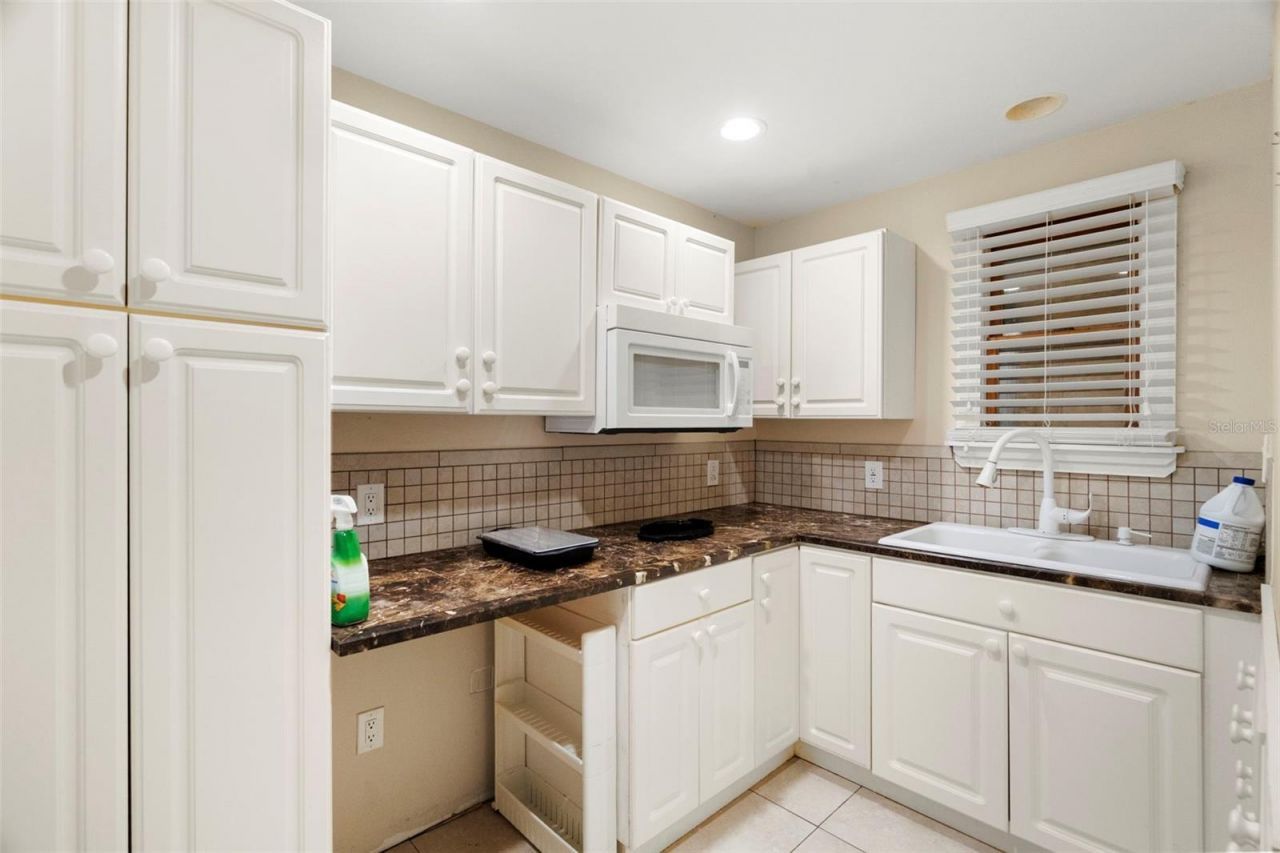 6890 County Road 95, Palm Harbor, FL 34684 Photo