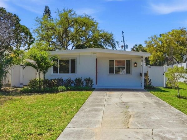 320 93RD AVENUE N, ST PETERSBURG, FL 33702