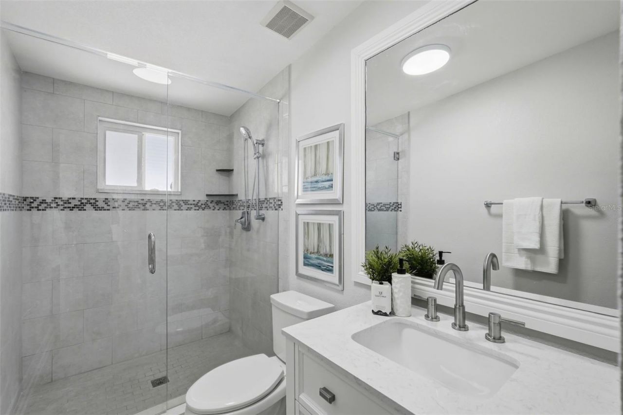 320 93rd Avenue N, Saint Petersburg, FL 33702 Photo