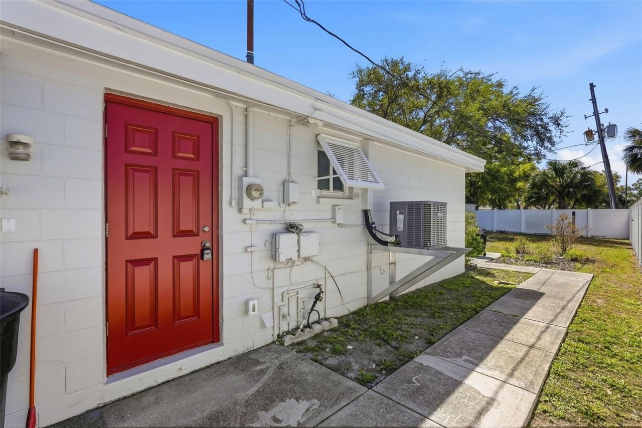 320 93rd Avenue N, Saint Petersburg, FL 33702 Photo