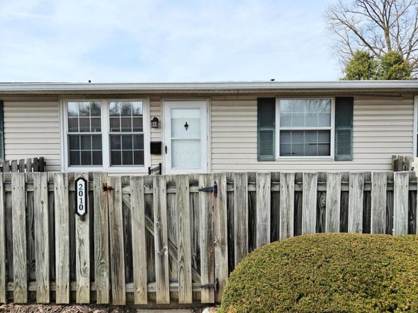 2010 Willoway Court N, Columbus, OH 43220