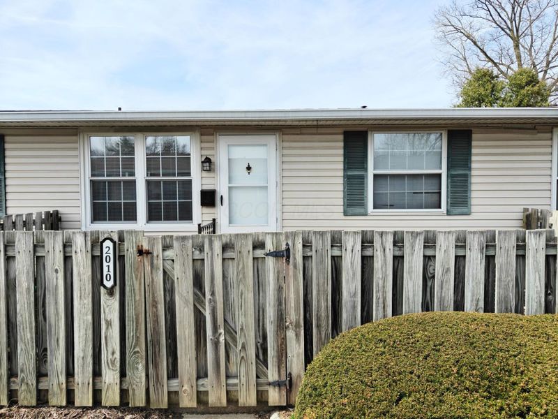 2010 Willoway Court N, Columbus, OH 43220 Photo 1