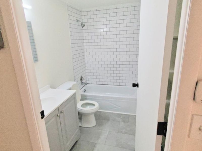 2010 Willoway Court N, Columbus, OH 43220 Photo 4