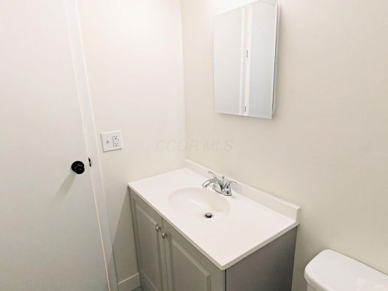 2010 Willoway Court N, Columbus, OH 43220 Photo 5