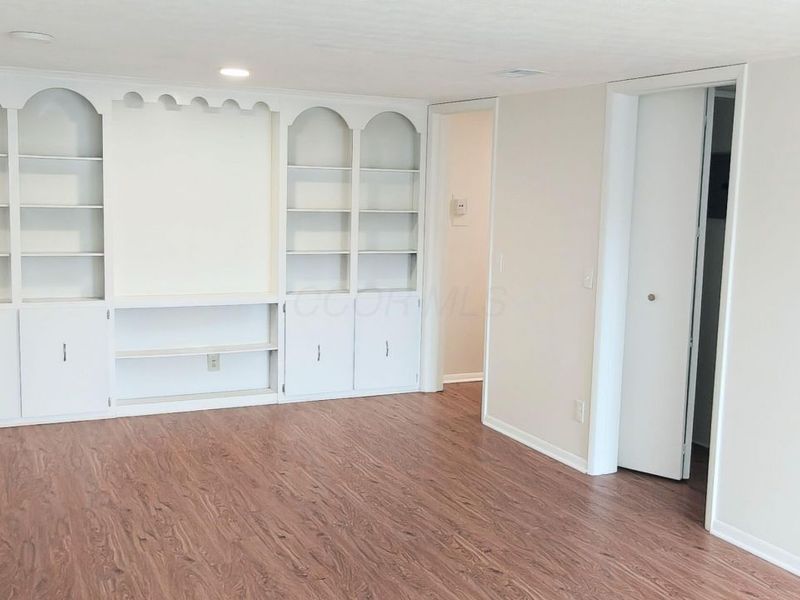 2010 Willoway Court N, Columbus, OH 43220 Photo 9