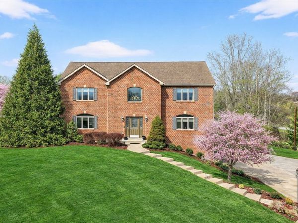 113 Blackmore Dr, Venetia, PA 15367