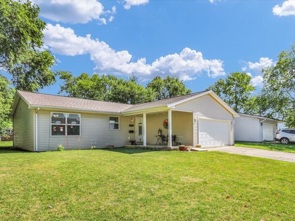 2310 E Country Squire Drive, Urbana, IL 61802