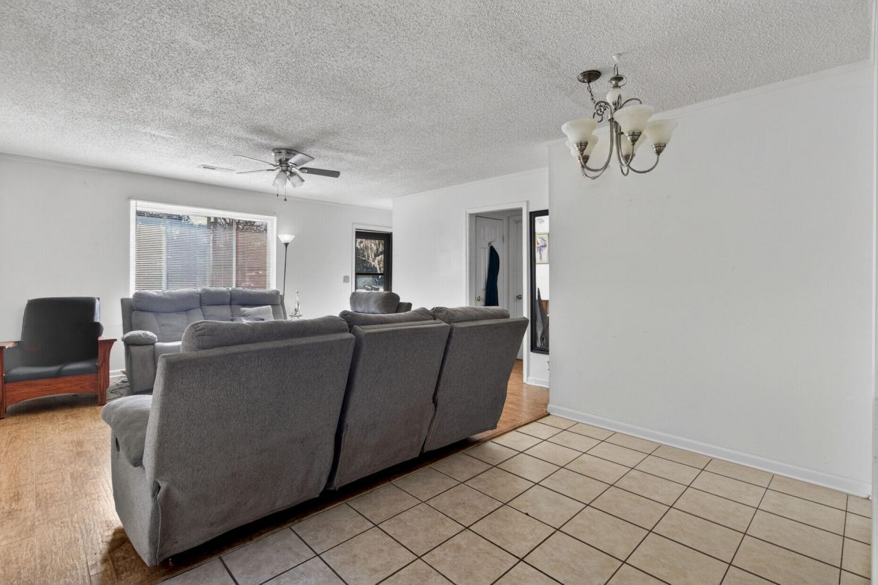 809 Sandpiper Drive Photo 11