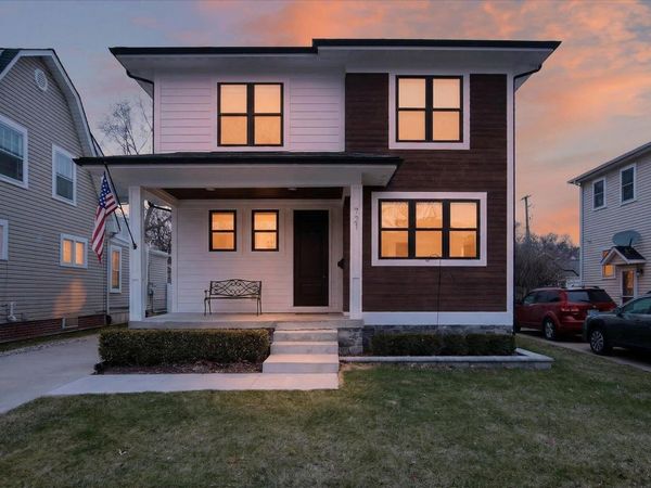 721 E Farnum Avenue, Royal Oak, MI 48067