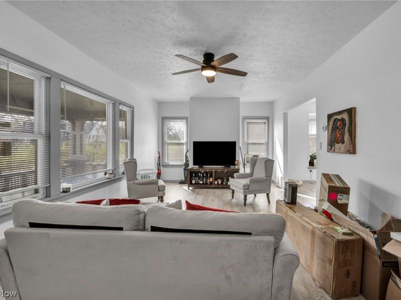 10803 Grantwood Avenue, Cleveland, OH 44108 Photo 11