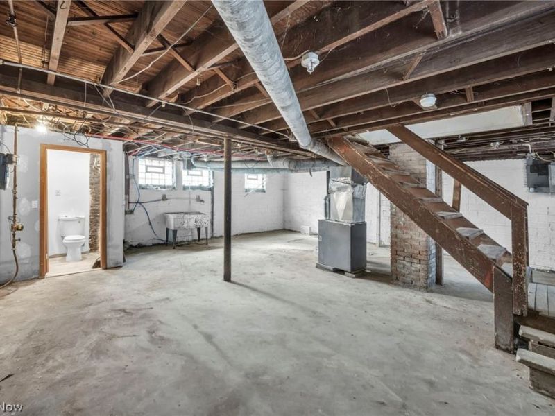 10803 Grantwood Avenue, Cleveland, OH 44108 Photo 13