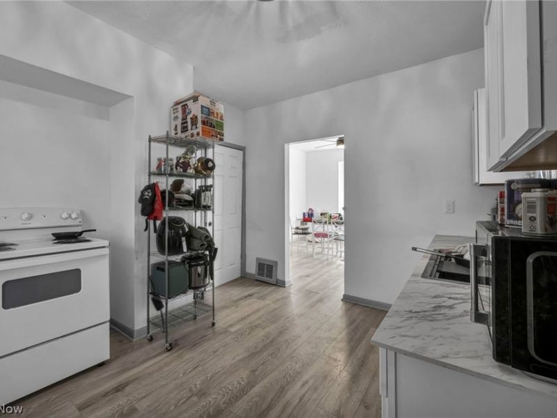 10803 Grantwood Avenue, Cleveland, OH 44108 Photo 23