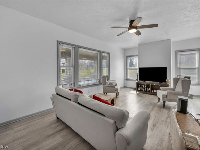 10803 Grantwood Avenue, Cleveland, OH 44108 Photo 28