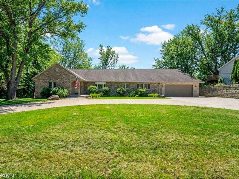 17313 Bennett Road, North Royalton, OH 44133 Photo 2