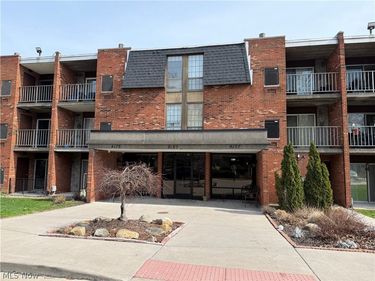 4179 Columbia Road, North Olmsted, OH 44070