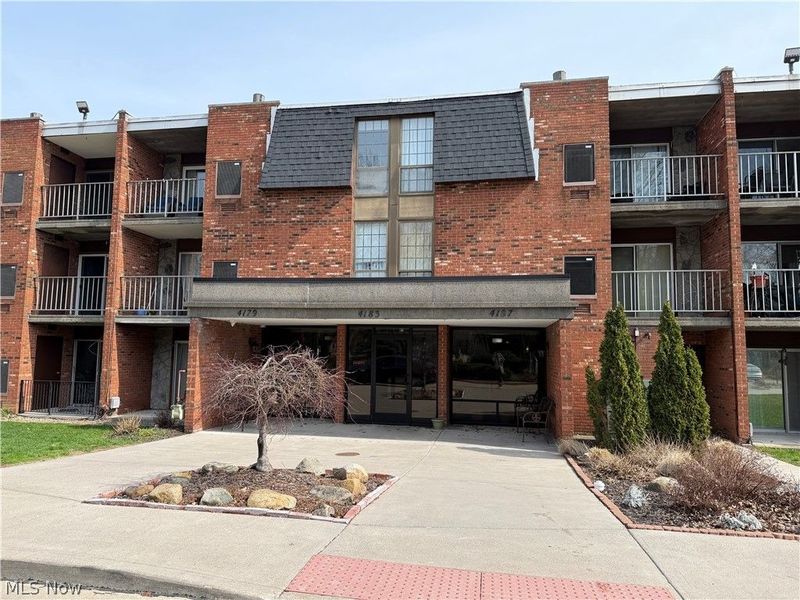 4179 Columbia Road, North Olmsted, OH 44070 Photo 1