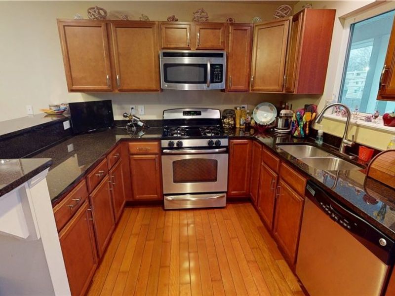 1454 E 105th Street, Cleveland, OH 44106 Photo 6