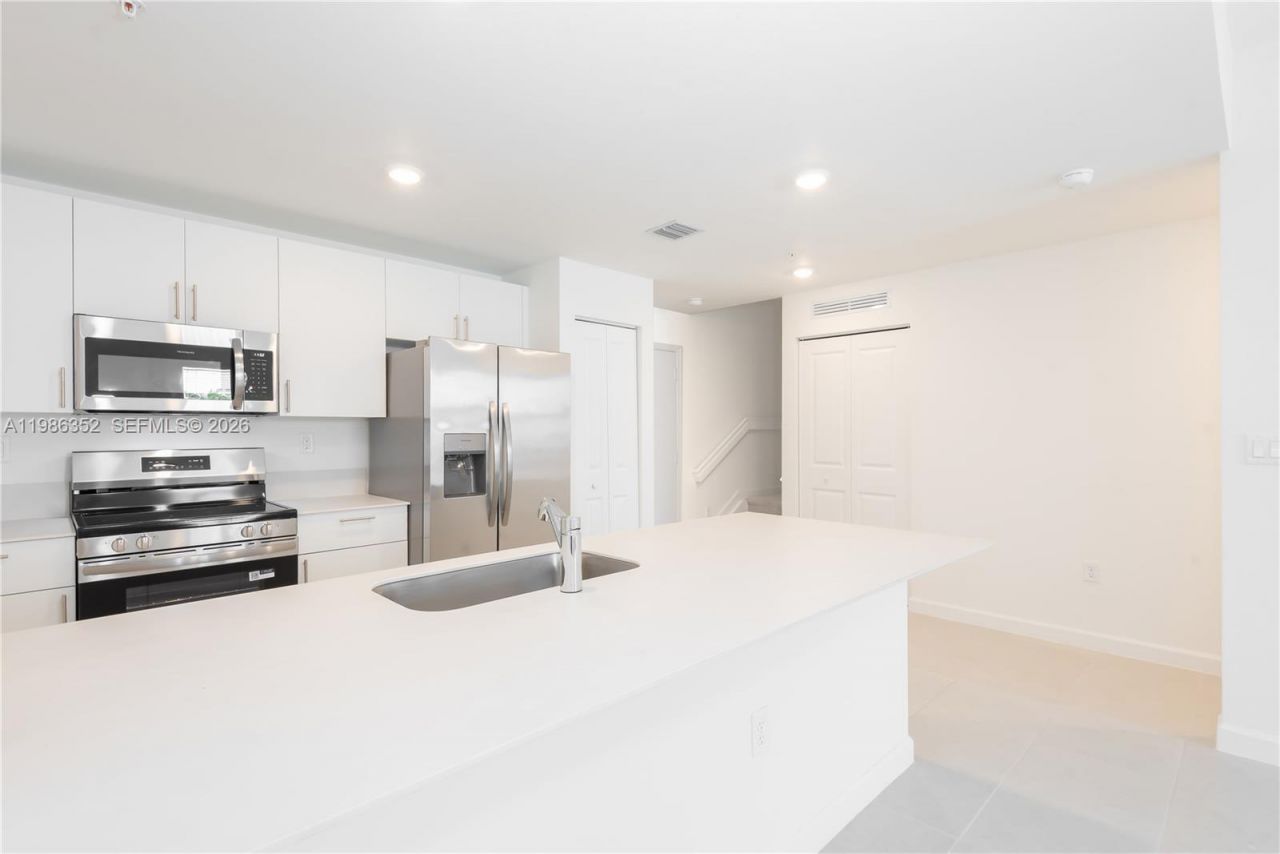 12476 SW 248th St , Unit 8, Miami, FL 33032 Photo