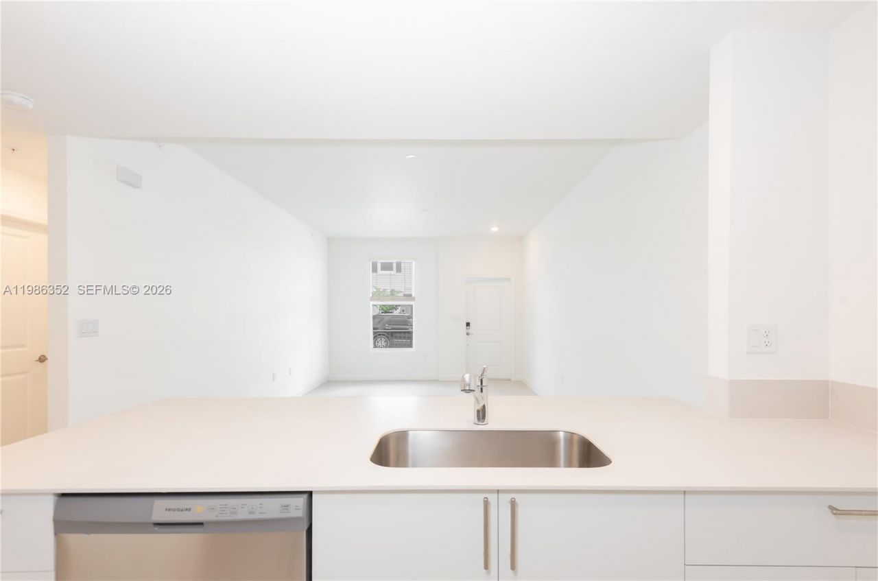 12476 SW 248th St , Unit 8, Miami, FL 33032 Photo