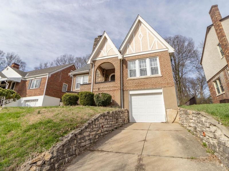 4330 Schulte Drive, Cincinnati, OH 45205 Photo 2