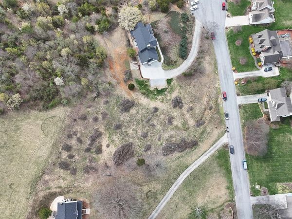 209 Briarfield Drive, Kingsport, TN 37660