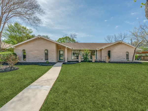 626 Moorside, Windcrest, TX 78239
