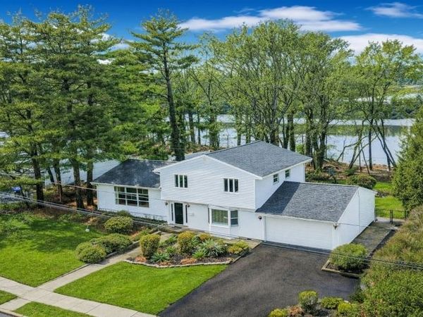 11 Agate Rd, East Brunswick, NJ 08816