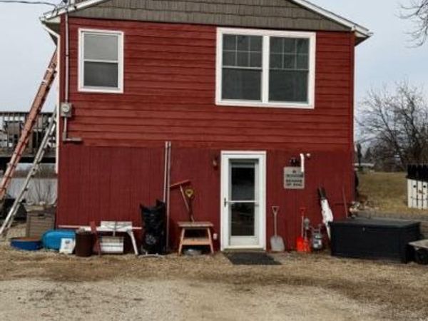 W8690 Lake Rd, Richmond, WI 53115