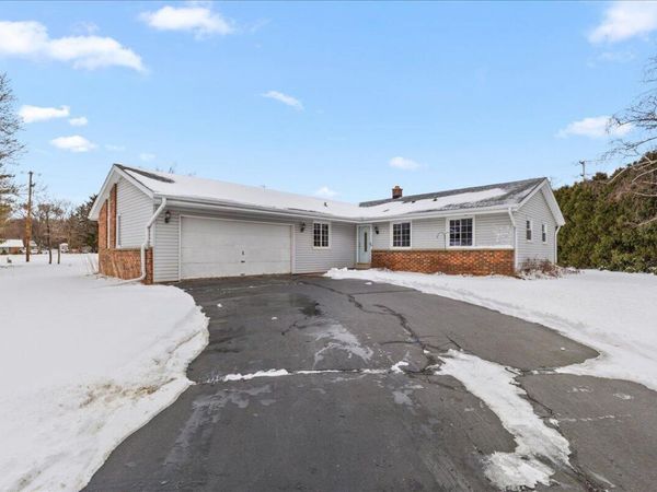 N95W25044 Whitewater Dr, Lisbon, WI 53017