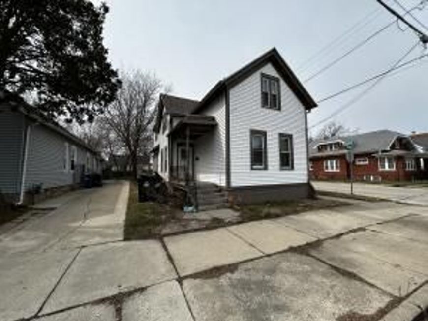 Main Photo