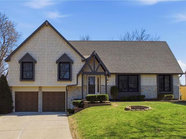 8338 Knox Street, Overland Park, KS 66212