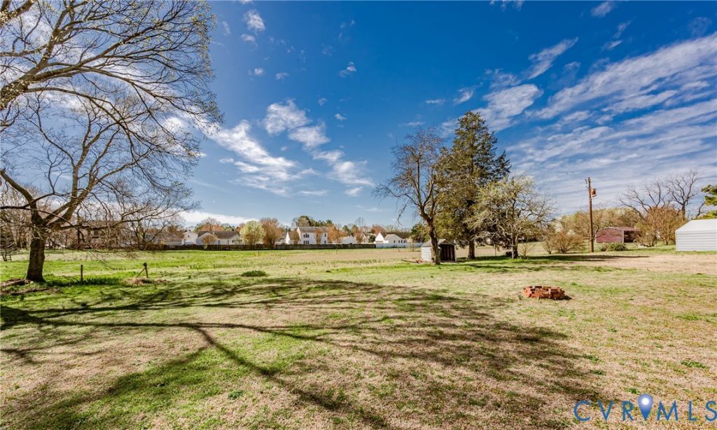 8236 Lee Davis Road Mechanicsville, VA 23111