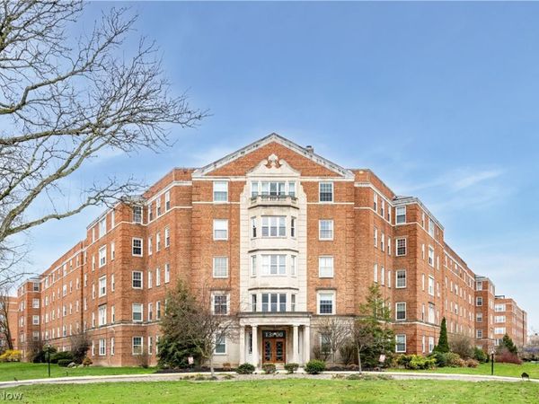 13800 Fairhill Road, Unit 509, Shaker Heights, OH 44120