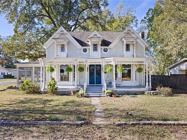 601 N Front Street , Dardanelle, AR 72834