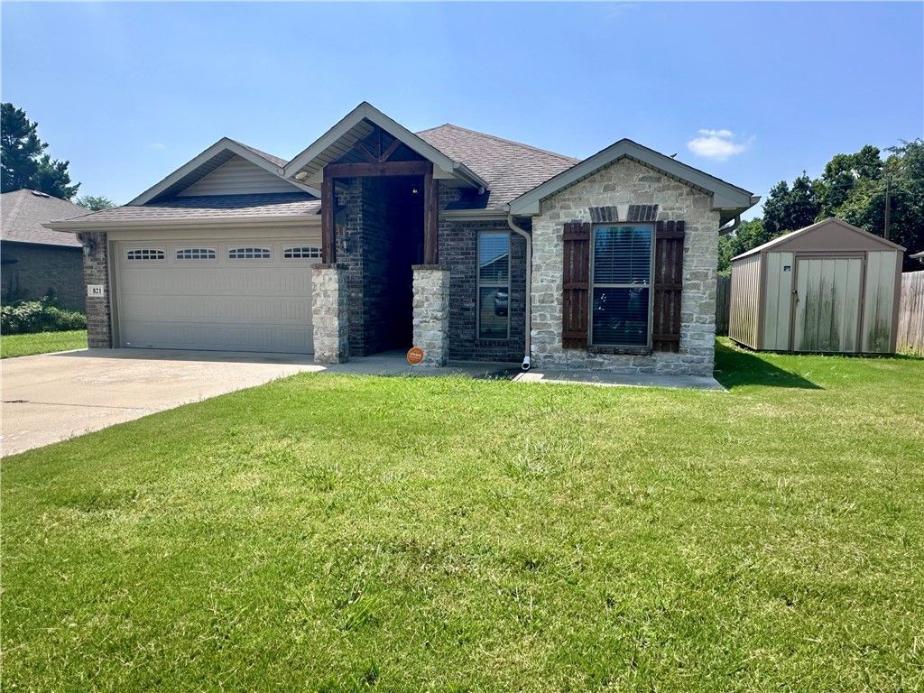 821 63rd Avenue Bentonville, AR 72713