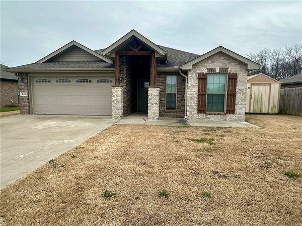 821 63rd Avenue , Bentonville, AR 72713