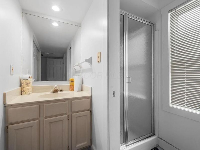 99 E Deshler Avenue, Columbus, OH 43206 Photo 108