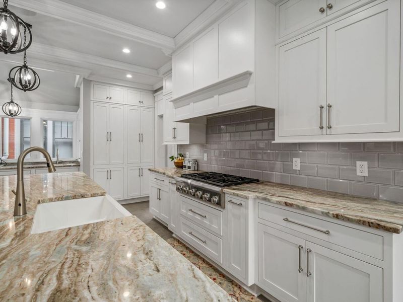 99 E Deshler Avenue, Columbus, OH 43206 Photo 29