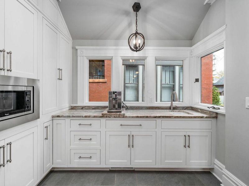 99 E Deshler Avenue, Columbus, OH 43206 Photo 33