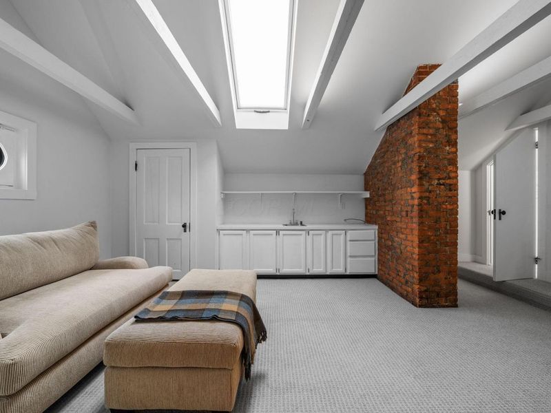 99 E Deshler Avenue, Columbus, OH 43206 Photo 70