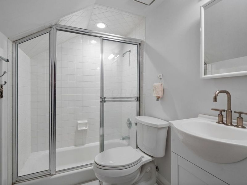 99 E Deshler Avenue, Columbus, OH 43206 Photo 74