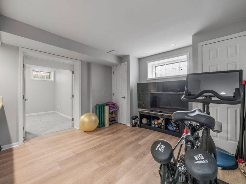 99 E Deshler Avenue, Columbus, OH 43206 Photo 78