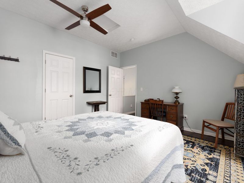 8536 Lazelle Village Drive , Lewis Center, OH 43035 Photo 25