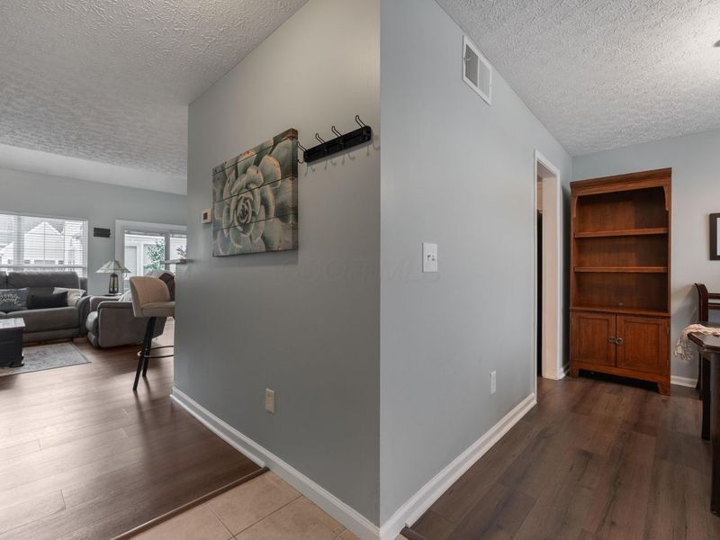 8536 Lazelle Village Drive , Lewis Center, OH 43035 Photo 4