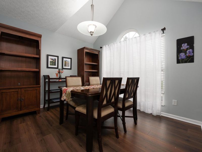 8536 Lazelle Village Drive , Lewis Center, OH 43035 Photo 5