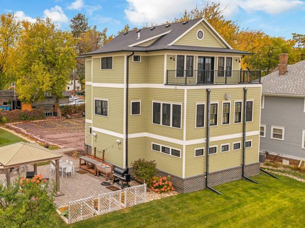 221 E 14th St, Sioux Falls, SD 57104