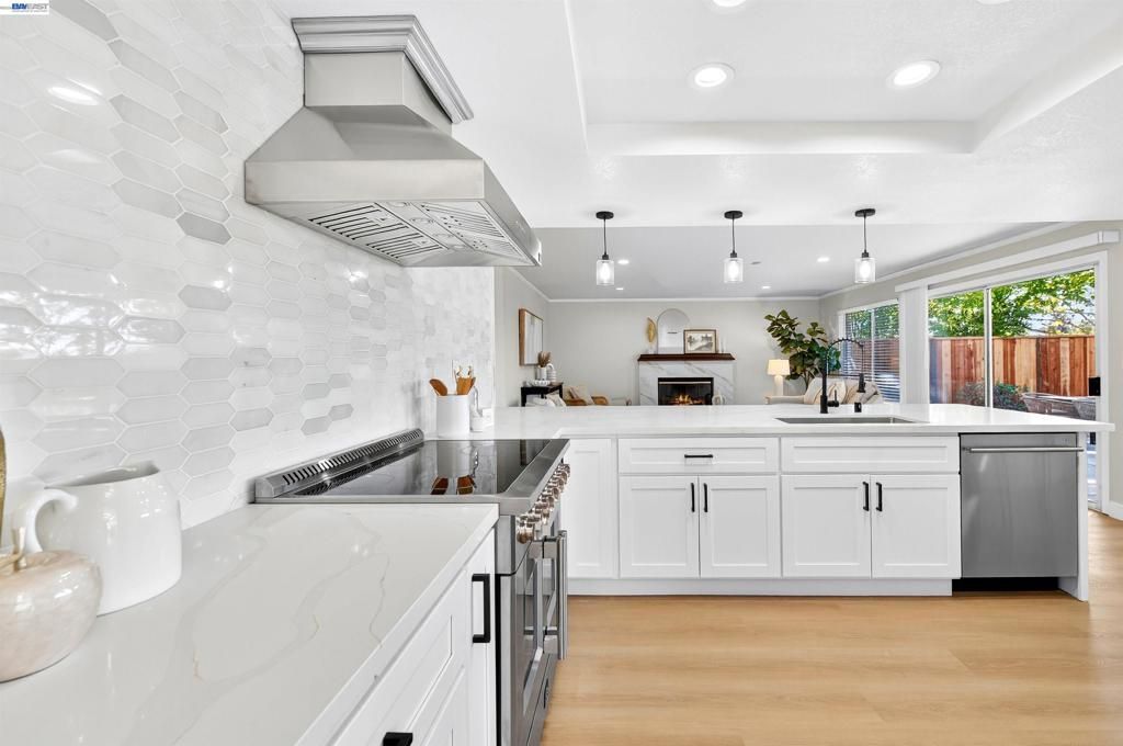 5075 Canyon Crest Dr, San Ramon, CA 94582 Main Photo