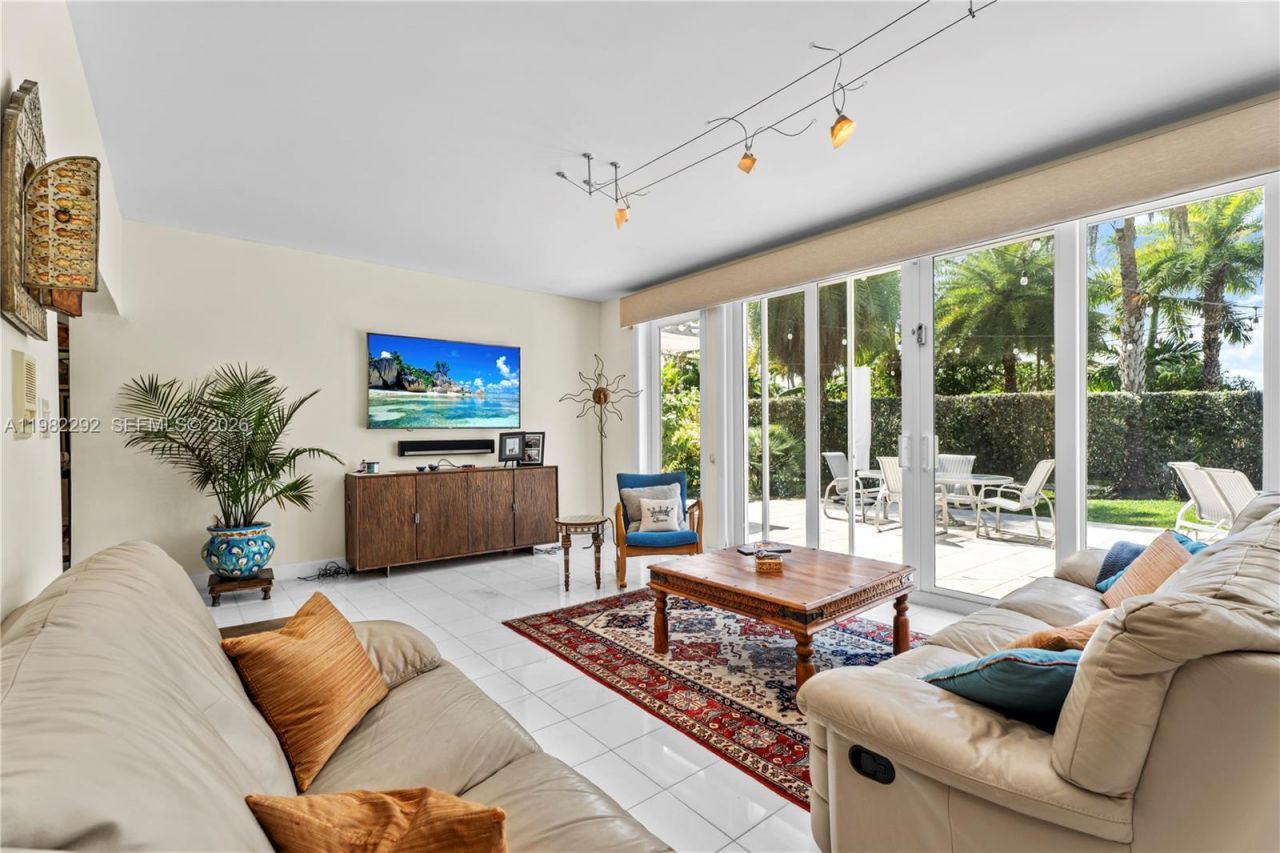 13000 Arch Creek Ter, North Miami, FL 33181 Photo